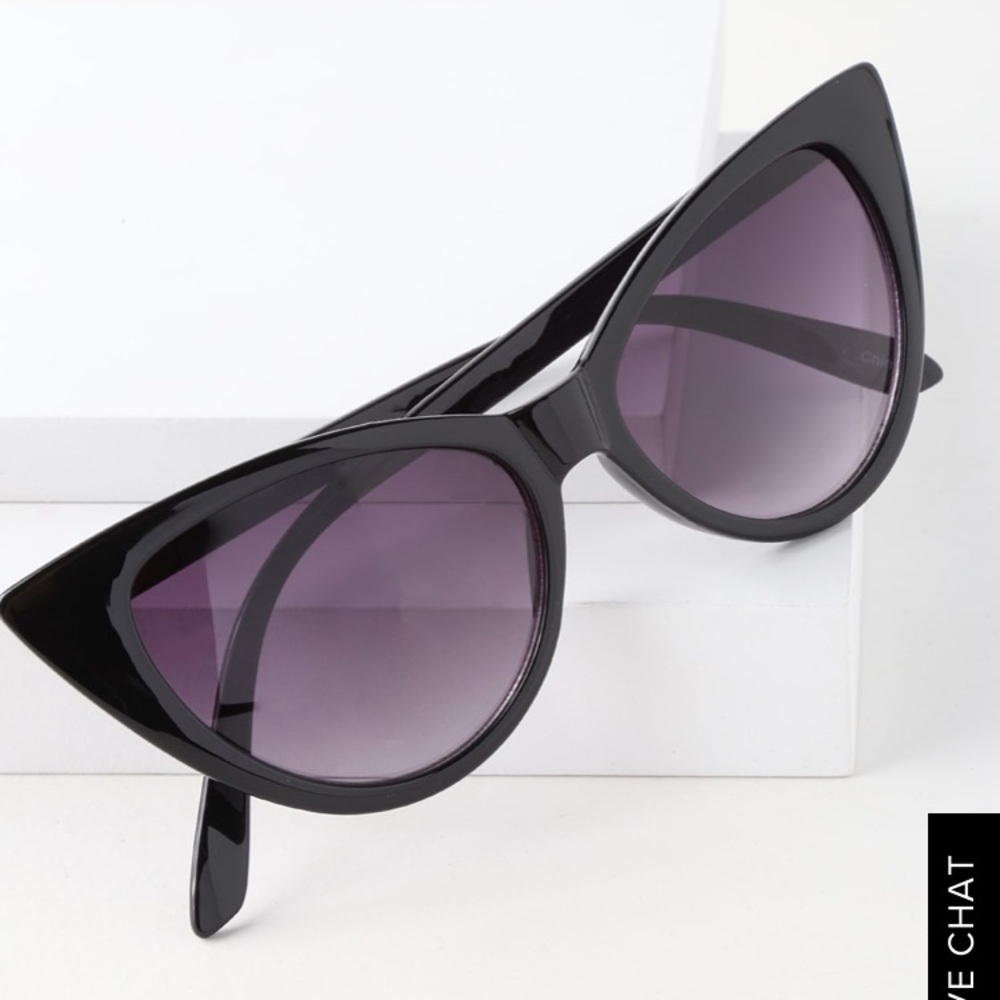 NWT LuLu’s Cat Eye Sunglasses - Picture 2 of 3